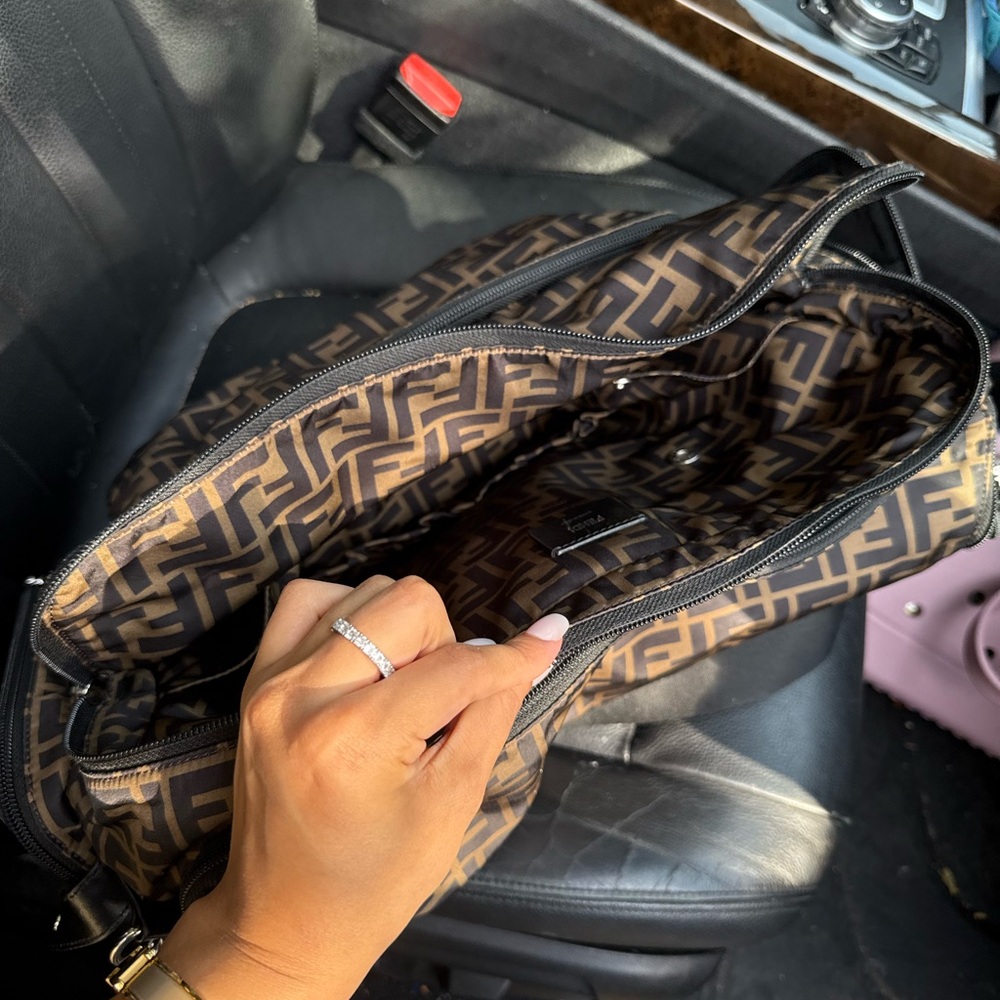 Fendi diaper bag - Picture 2 of 2